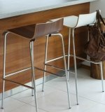 Kopie-von-Stapelstühle-Hocker-Kantine.jpg