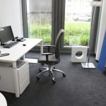 Büroeinrichtung komplett mit Tisch, Rollcontainer und Stuhl inklusive Zubehör Angebot.jpg